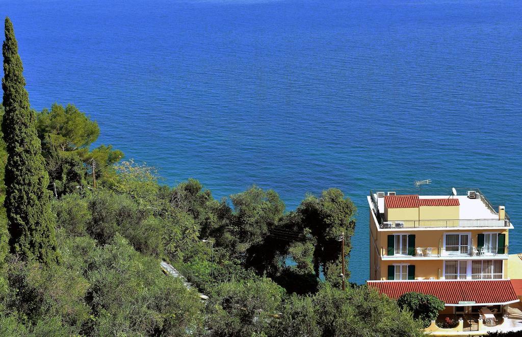 Hotel Perama Bagian luar foto
