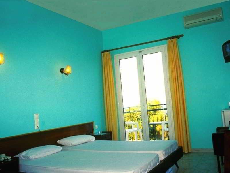 Hotel Perama Bagian luar foto