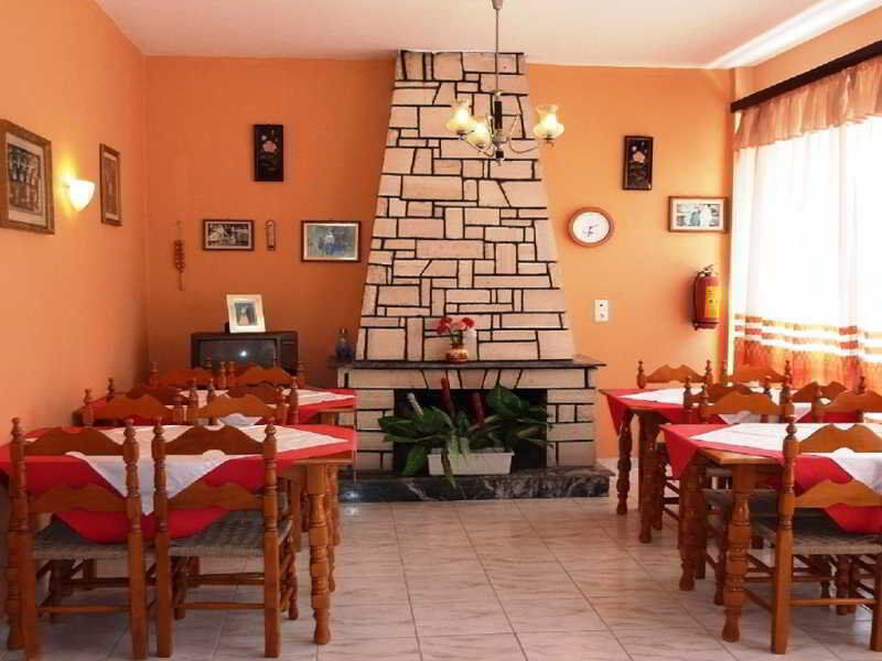 Hotel Perama Bagian luar foto